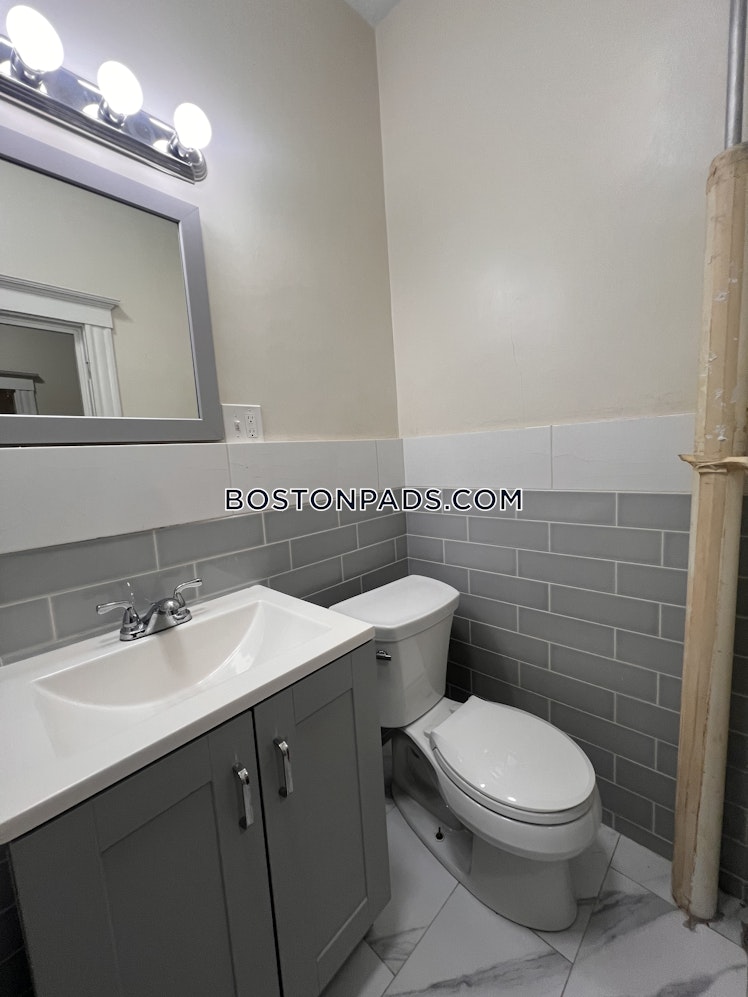 Washington St., Malden