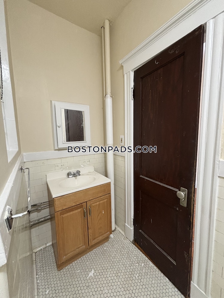 Washington St., Malden