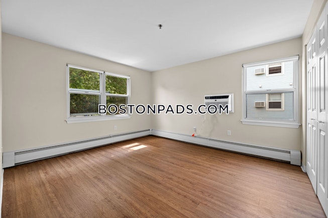 Boston - $5,200+ /mo