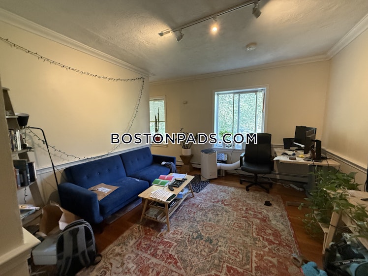 Wait St., Roxbury Crossing