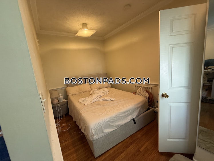 Wait St., Roxbury Crossing