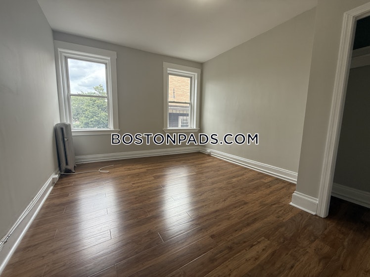 Commonwealth Ave., Boston