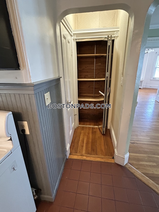 Boston - $3,150+ /mo