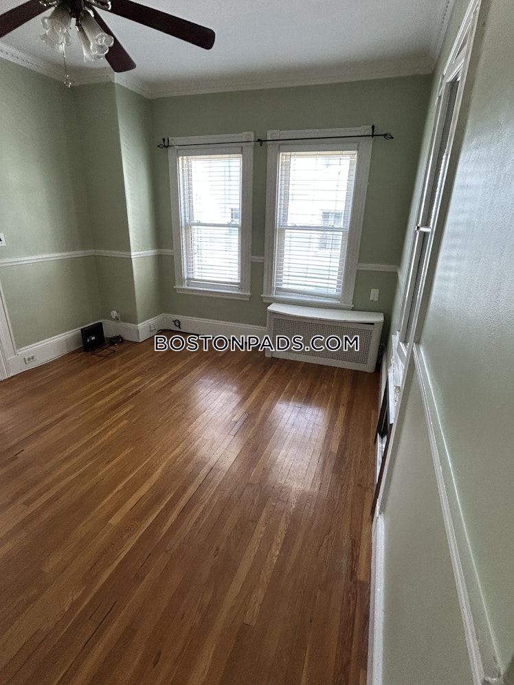 Savin Hill Ave., Boston