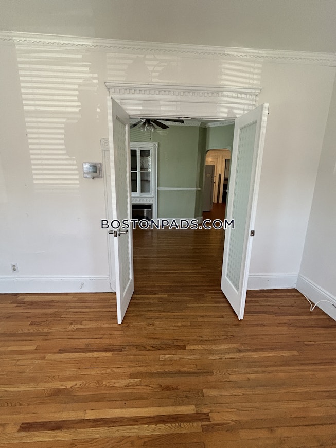 Boston - $3,150+ /mo