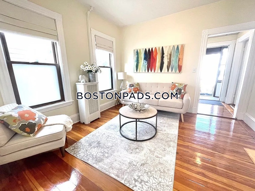 Boston - $3,300+ /month
