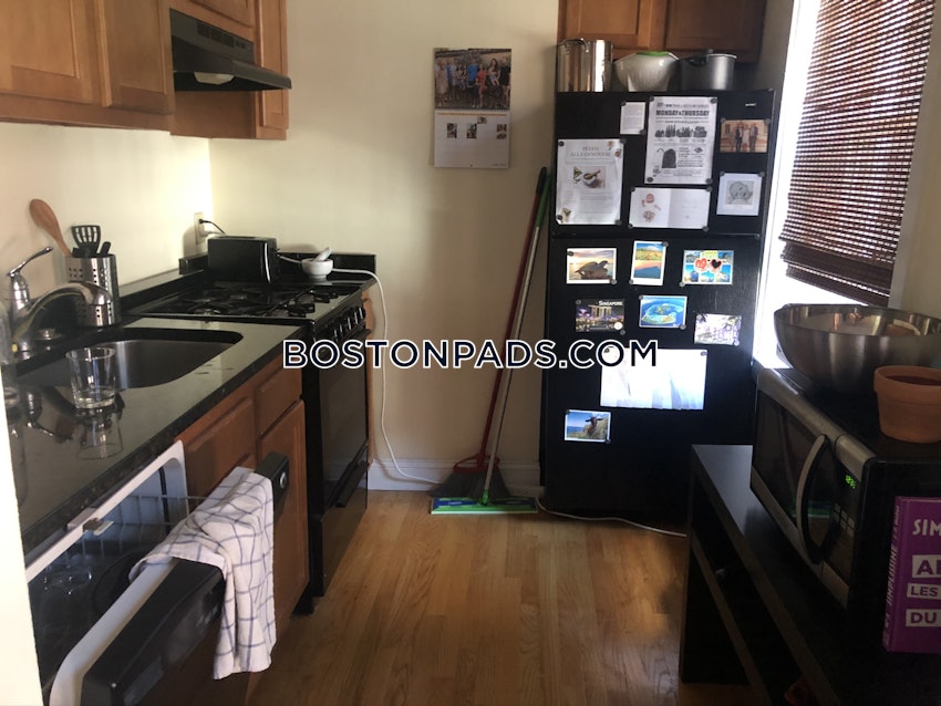 BOSTON - NORTH END - 1 Bed, 1 Bath - Image 3