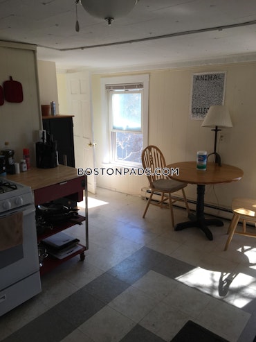 Boston - 4 Beds, 1 Baths