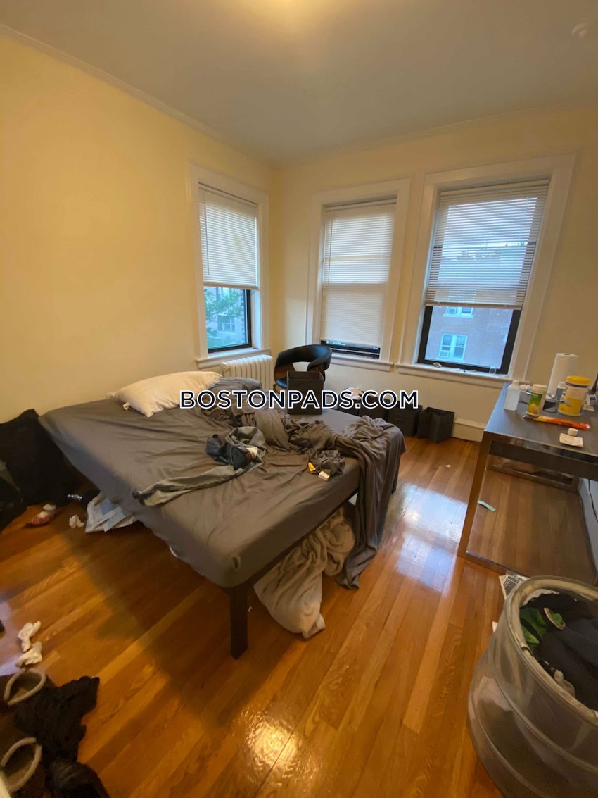 BOSTON - ALLSTON - 4 Beds, 2 Baths - Image 7