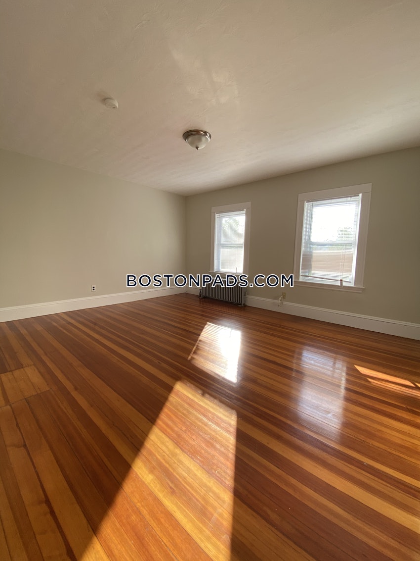 SOMERVILLE - TUFTS - 5 Beds, 2 Baths - Image 21