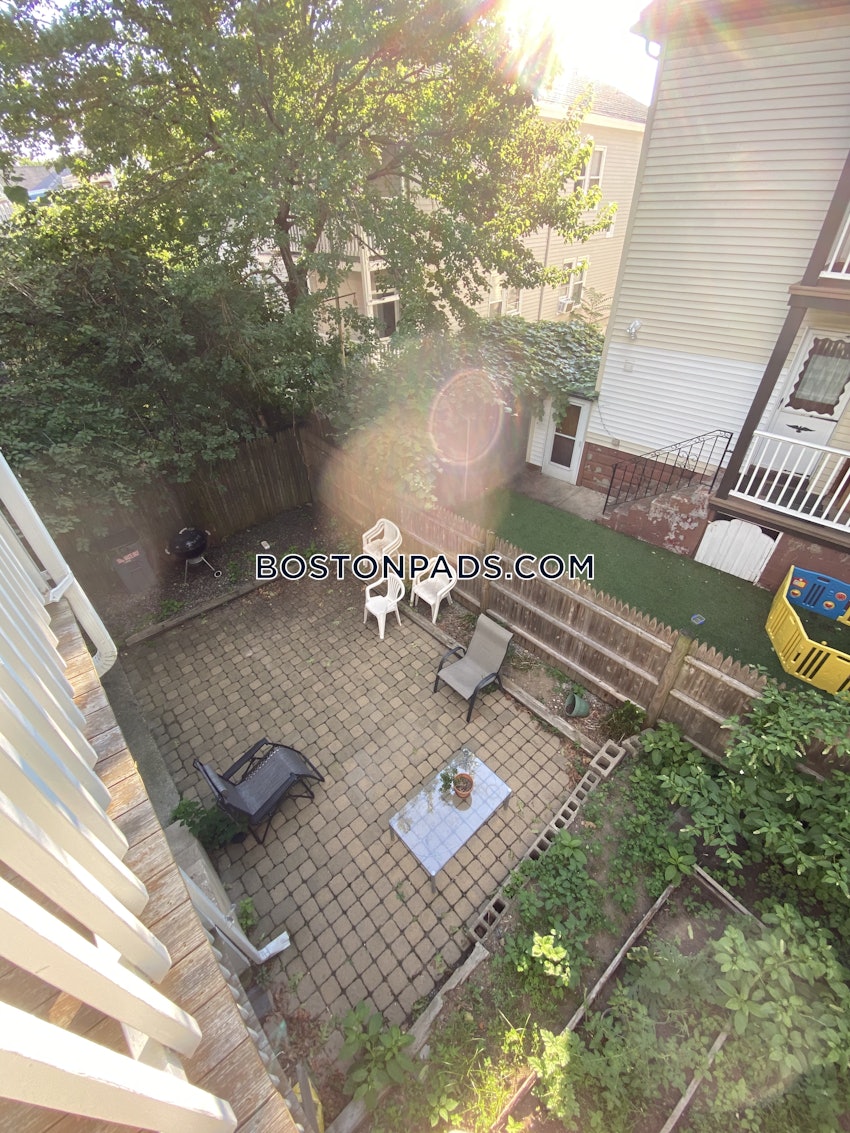 SOMERVILLE - TUFTS - 5 Beds, 2 Baths - Image 33