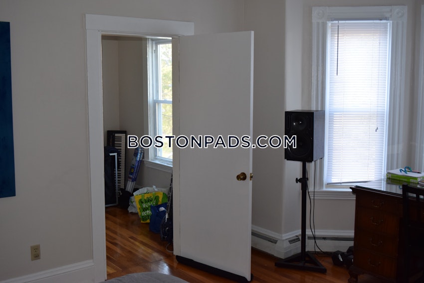 SOMERVILLE- DALI/ INMAN SQUARES - 2 Beds, 1 Bath - Image 12