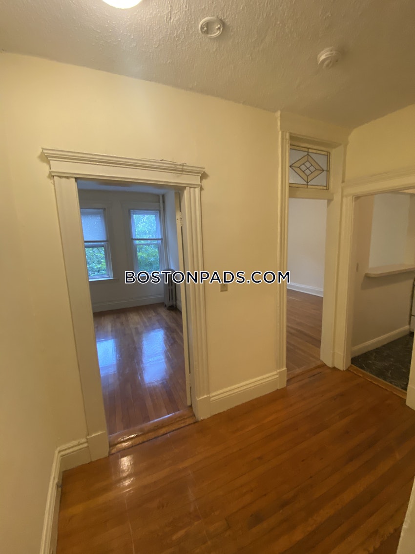 BOSTON - FENWAY/KENMORE - 1 Bed, 1 Bath - Image 7