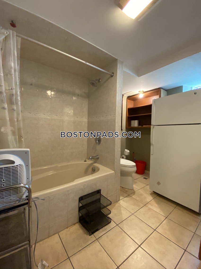 BOSTON - LOWER ALLSTON - 5 Beds, 3 Baths - Image 48