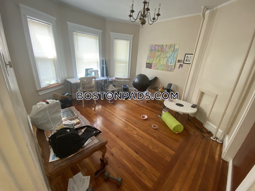 BOSTON - JAMAICA PLAIN - FOREST HILLS - 4 Beds, 1 Bath - Image 16