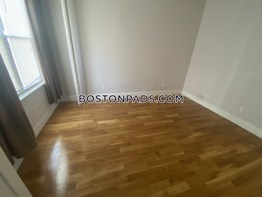 BOSTON - JAMAICA PLAIN - STONY BROOK - 5 Beds, 2 Baths - Image 15