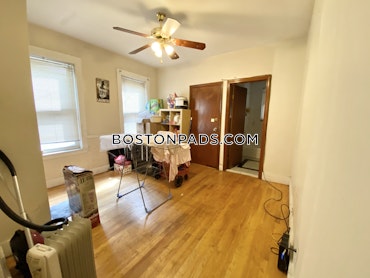 Boston - 4 Beds, 2 Baths