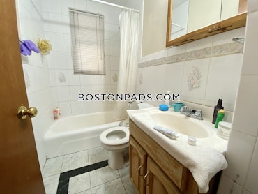 Boston - 4 Beds, 2 Baths