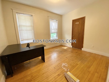 Boston - 4 Beds, 2 Baths