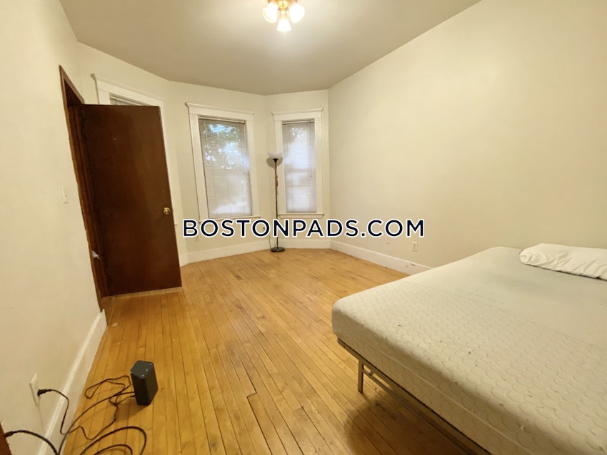 BOSTON - ALLSTON - 4 Beds, 2 Baths - Image 2