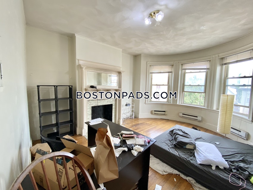 BOSTON - ALLSTON - 1 Bed, 1 Bath - Image 6