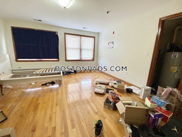 Boston - 4 Beds, 2 Baths