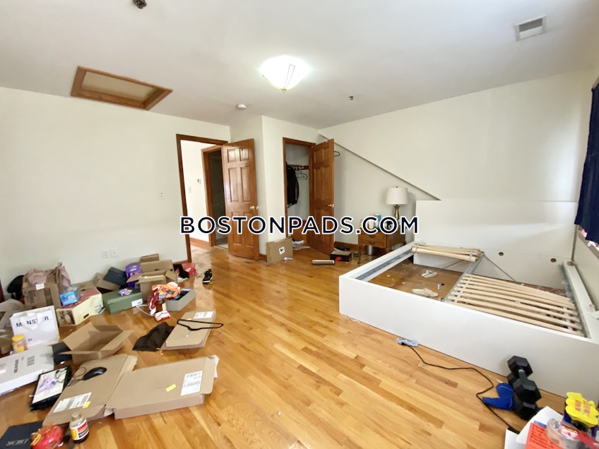Boston - $5,400+ /month