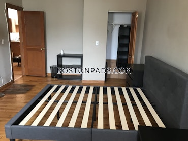 Boston - 2 Beds, 1 Baths