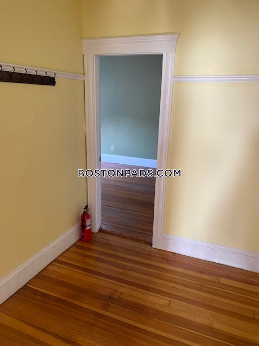 BOSTON - DORCHESTER - SAVIN HILL - 3 Beds, 1 Bath - Image 31