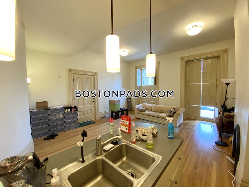BOSTON - FORT HILL - 2 Beds, 1 Bath - Image 28