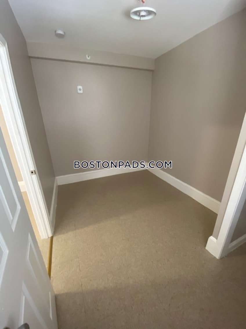 Boston - $3,200+ /month