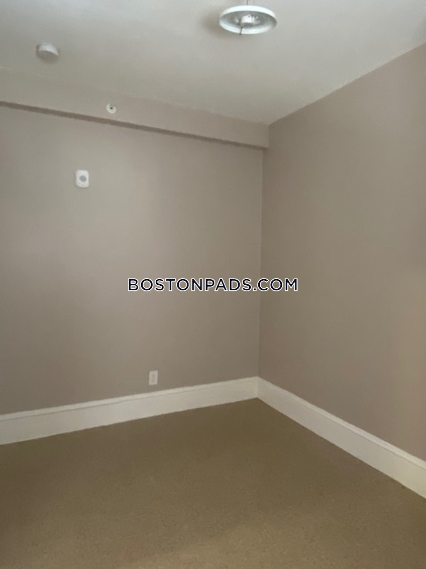Boston - $3,200+ /month