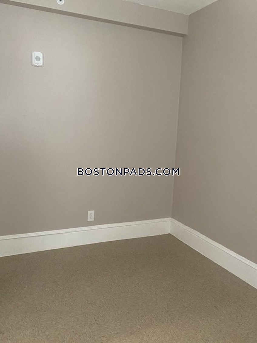 Boston - $3,200+ /month