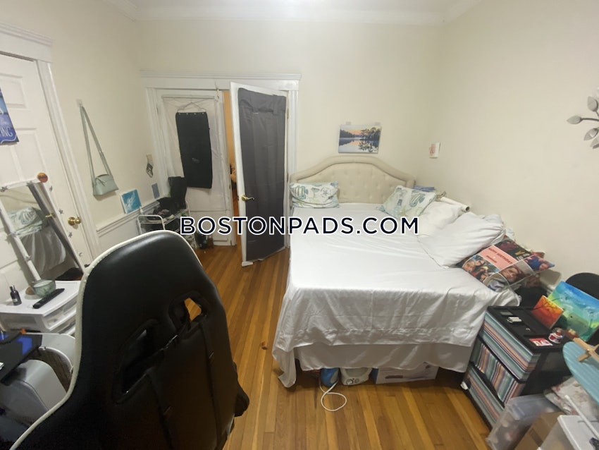 BOSTON - JAMAICA PLAIN - FOREST HILLS - 4 Beds, 1 Bath - Image 24