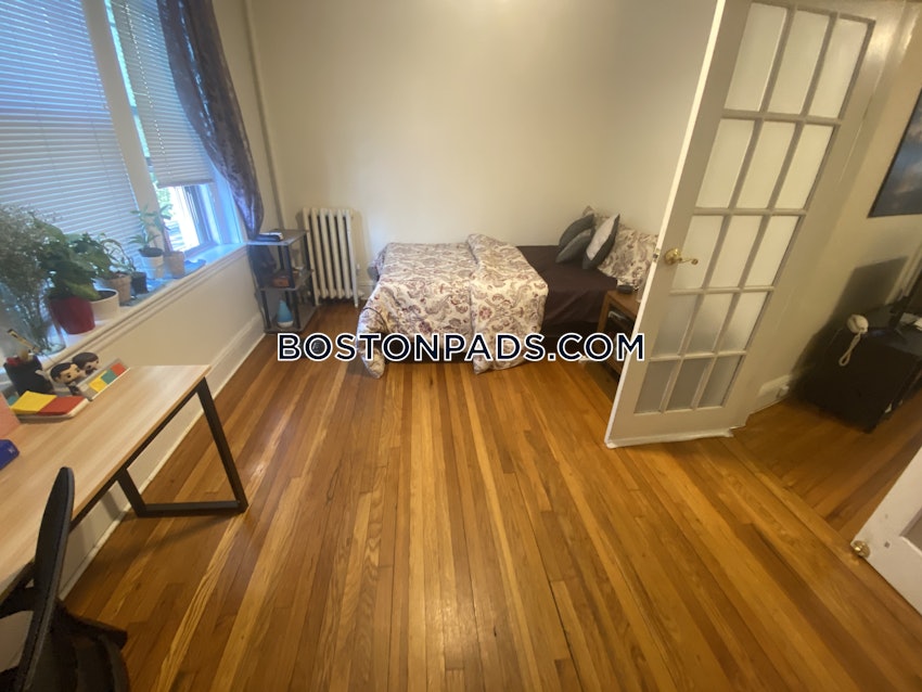 BOSTON - JAMAICA PLAIN - FOREST HILLS - 4 Beds, 1 Bath - Image 20