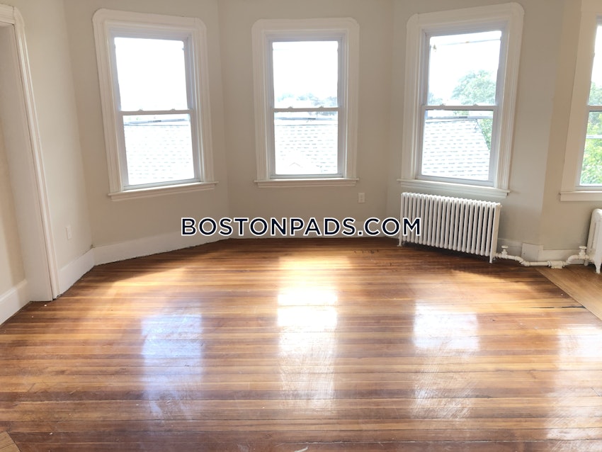 CHELSEA - 3 Beds, 1.5 Baths - Image 9