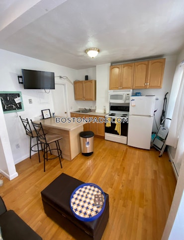 Boston - 2 Beds, 1 Baths