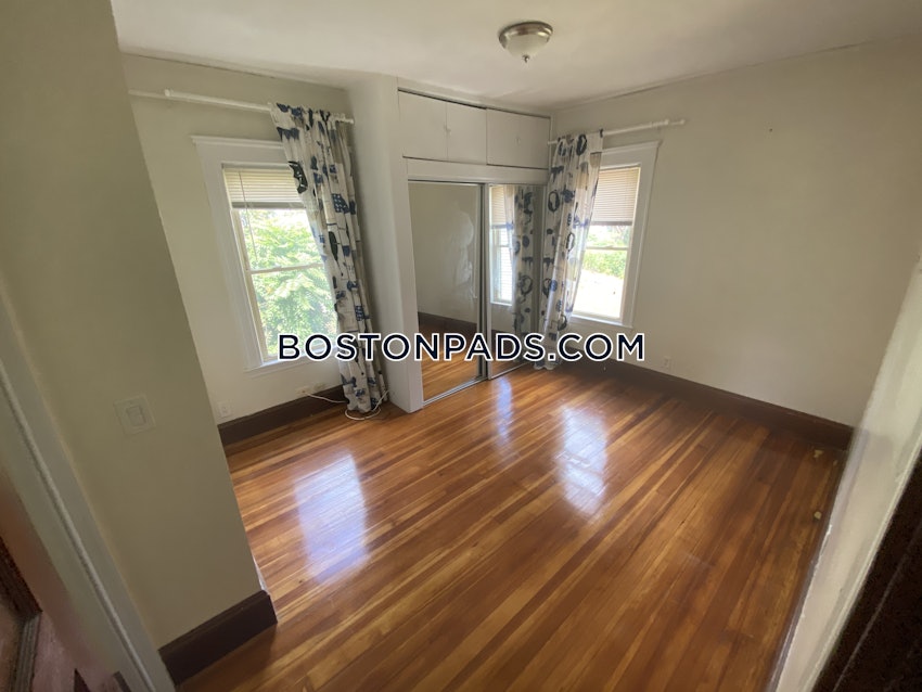 BOSTON - BRIGHTON - OAK SQUARE - 3 Beds, 2 Baths - Image 9