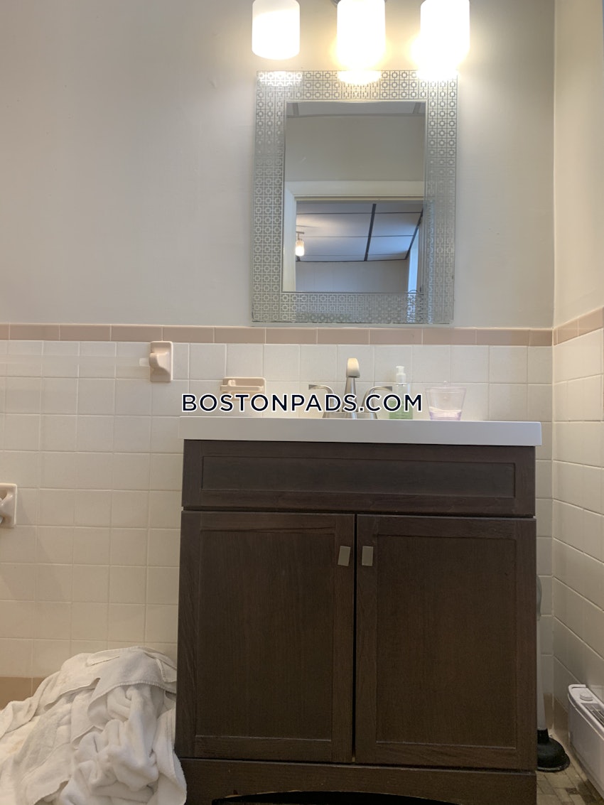 BOSTON - WEST END - 1 Bed, 1 Bath - Image 24