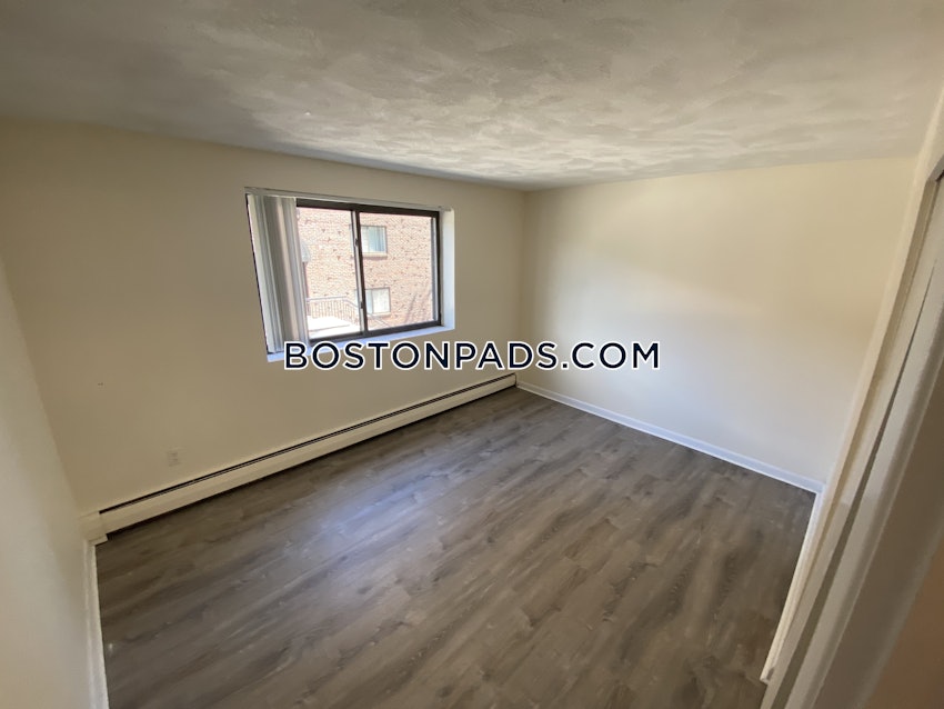 WATERTOWN - 2 Beds, 1 Bath - Image 9