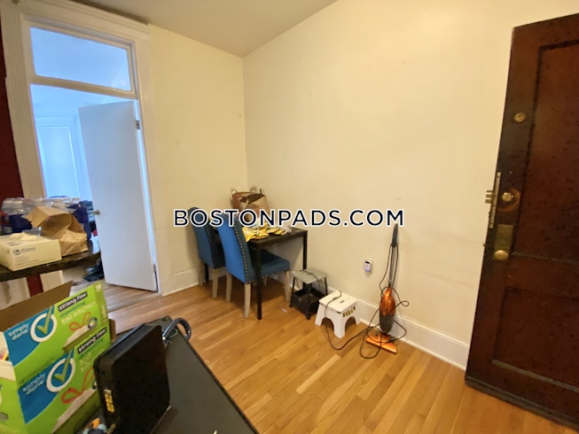 Boston - $3,575+ /mo