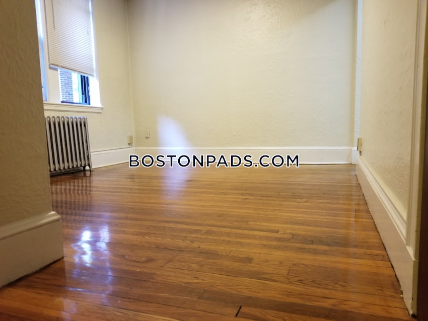 MEDFORD - MEDFORD SQUARE - Studio , 1 Bath - Image 2