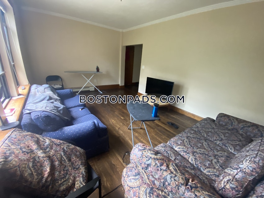 BOSTON - ROXBURY - 4 Beds, 1 Bath - Image 13