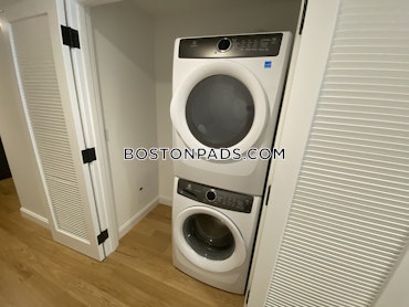 Boston - 2 Beds, 2 Baths