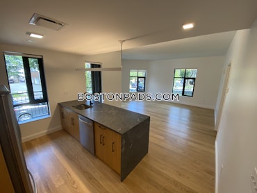 Boston - 2 Beds, 2 Baths