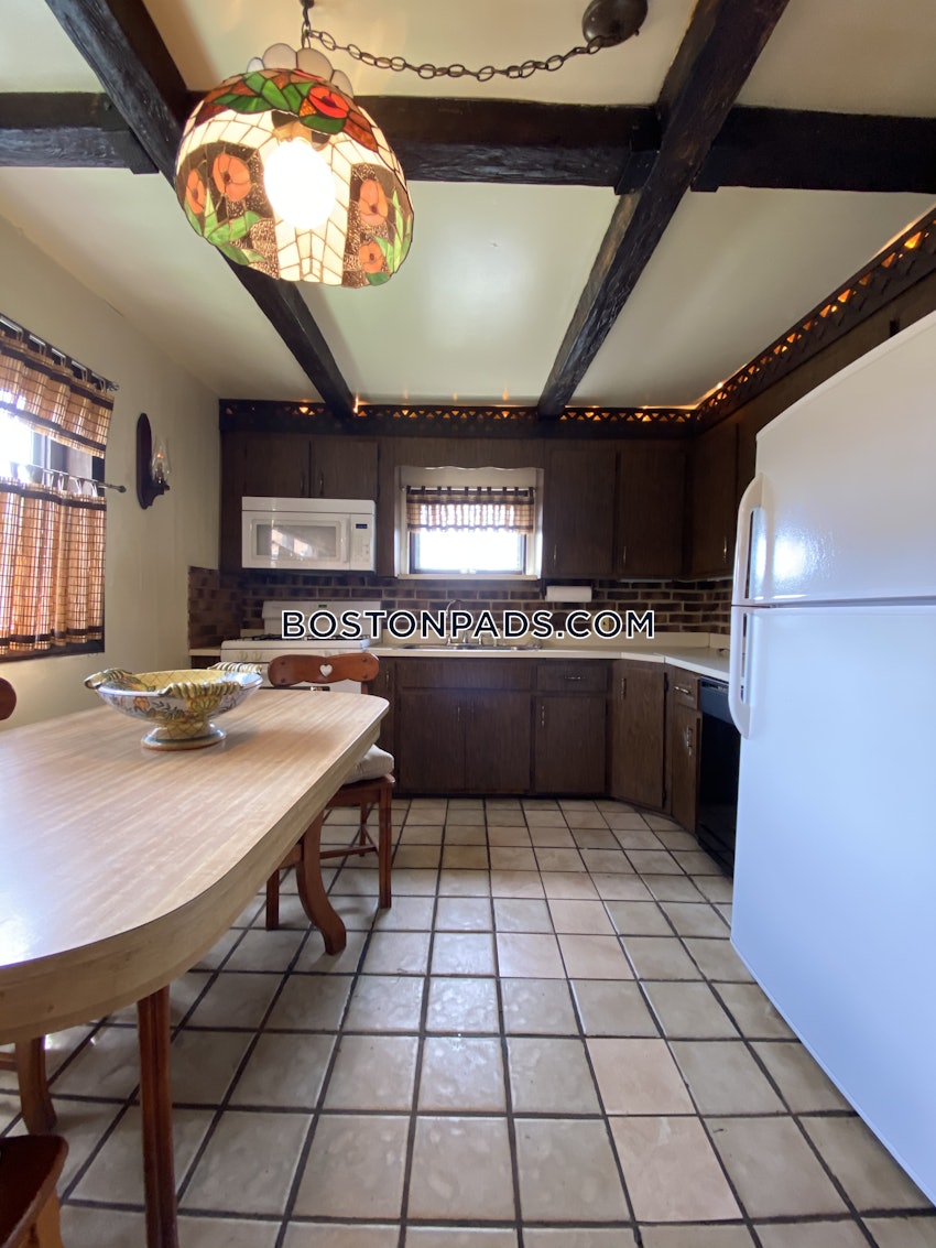 BOSTON - DORCHESTER/SOUTH BOSTON BORDER - 2 Beds, 1 Bath - Image 1