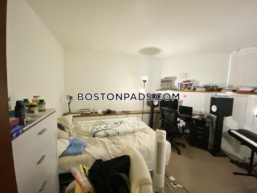 BOSTON - NORTHEASTERN/SYMPHONY - 3 Beds, 1.5 Baths - Image 4