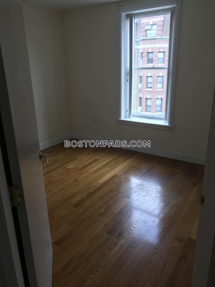 Westland Ave., Boston