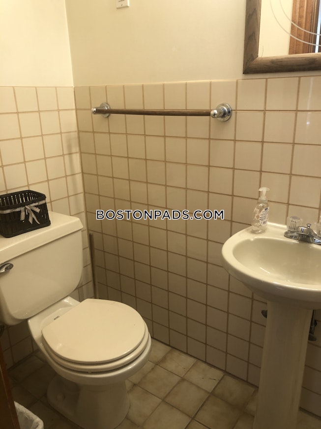 Boston - $2,100+ /mo