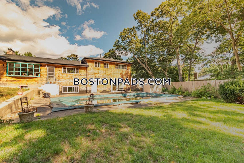 BROOKLINE - CHESTNUT HILL - 5 Beds, 3 Baths - Image 24